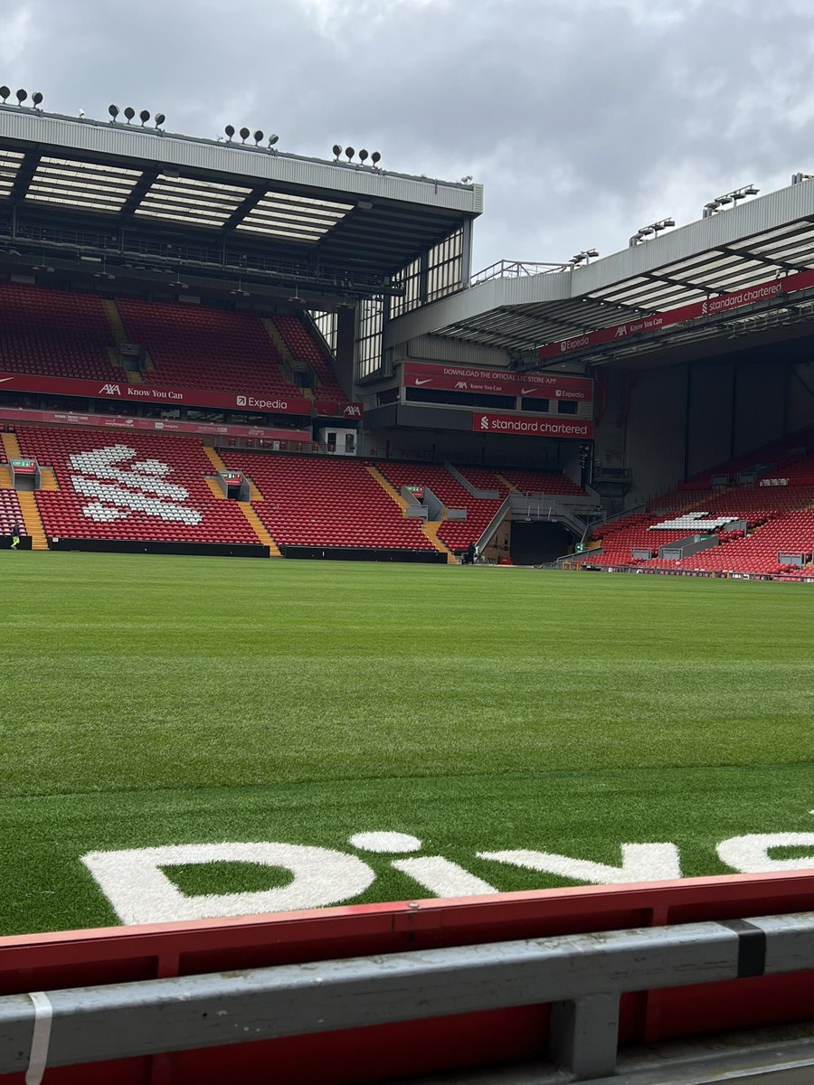 Khalifah tweet media