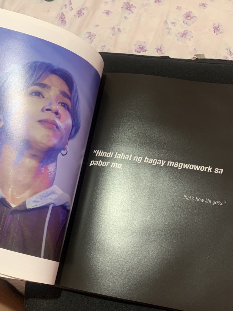 jcsjdd's tweet photo. josh photobook

- ginawang caption ang mga quote ni josh haha kimz
- free pablo paper fan (fan b yn) 
- may scratch sa gilid kc nagsabit somewhere https://t.co/xaJWBErhQl