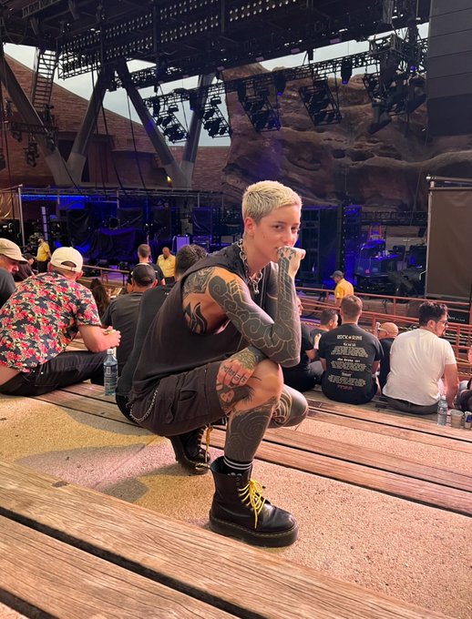 Watch Cam Damage (Trans Reznor)'s leaked NSFW photo on TwXstars