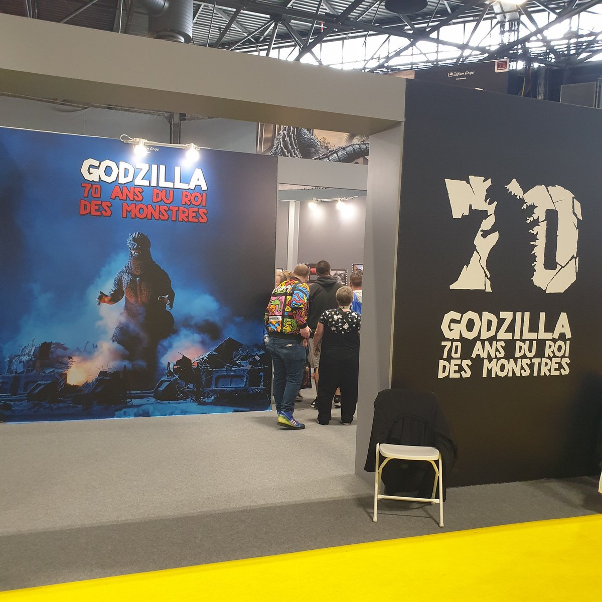 label619's tweet photo. Pour ceux qui nous cherchent, on est juste en face de l'expo Godzilla (suivez la moquette orange) https://t.co/8MFc9BoYtt