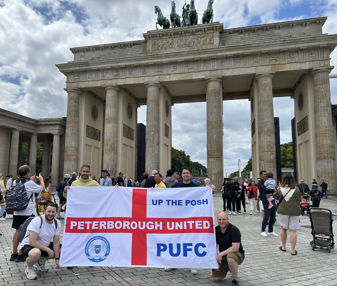 scook_6's tweet photo. Come on England 
@theposh #pufc https://t.co/hEAdcNhZtR