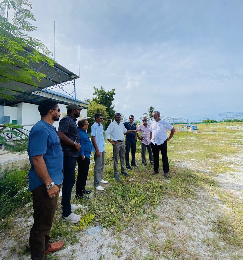 AsluSoora's tweet photo. ޕީޕީއެމް/ޕީއެންސީ ޓީމް ދ މާއެނބޫދޫ އަށް ވަޑައިގެން ދެ ޕާޓީގެ އިސްބޭފުޅުންނާ ބައްދަލުކުރެއްވުން
#PPMPNC
#DhiveheengeRaajje https://t.co/AplfLD2a7u