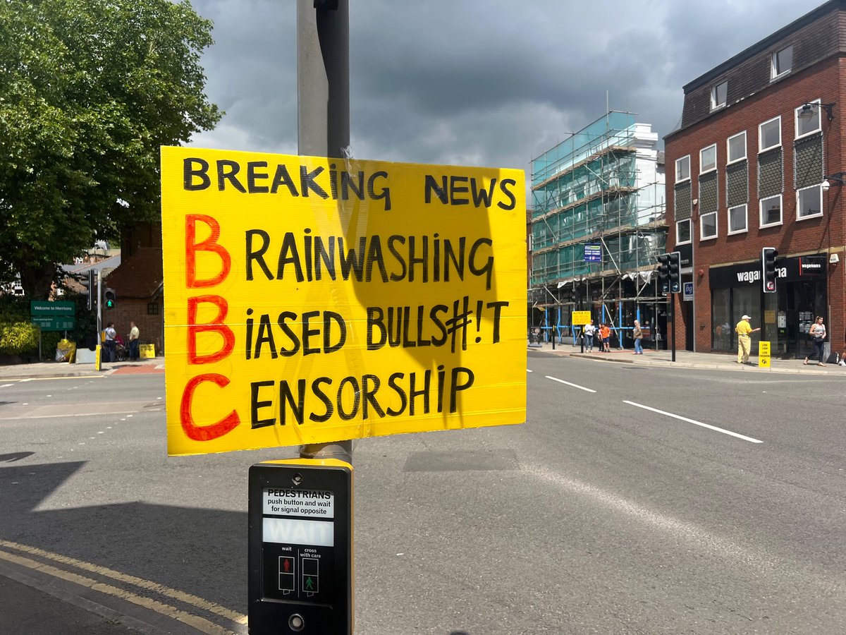 ReigateRabbit tweet media