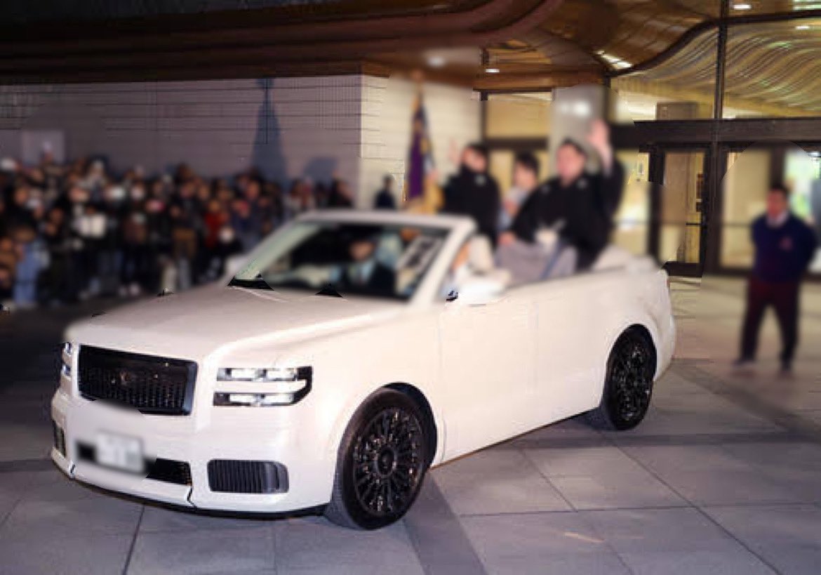 YojiNoda1's tweet photo. Thanks for watching the Video😎🌹
Hope you guys enjoyed it.
When I imagined this scene and wanted to shoot it, ended up using the Sumo wrestler parade car to explain it to the staff.
この「後部座席の上に乗って歌うシーンを撮りたい」を説明するのに苦労して、関取の方の優勝パレード画像を使ってスタッフに説明させて頂いたのでした。

https://t.co/NRUAUztHGM