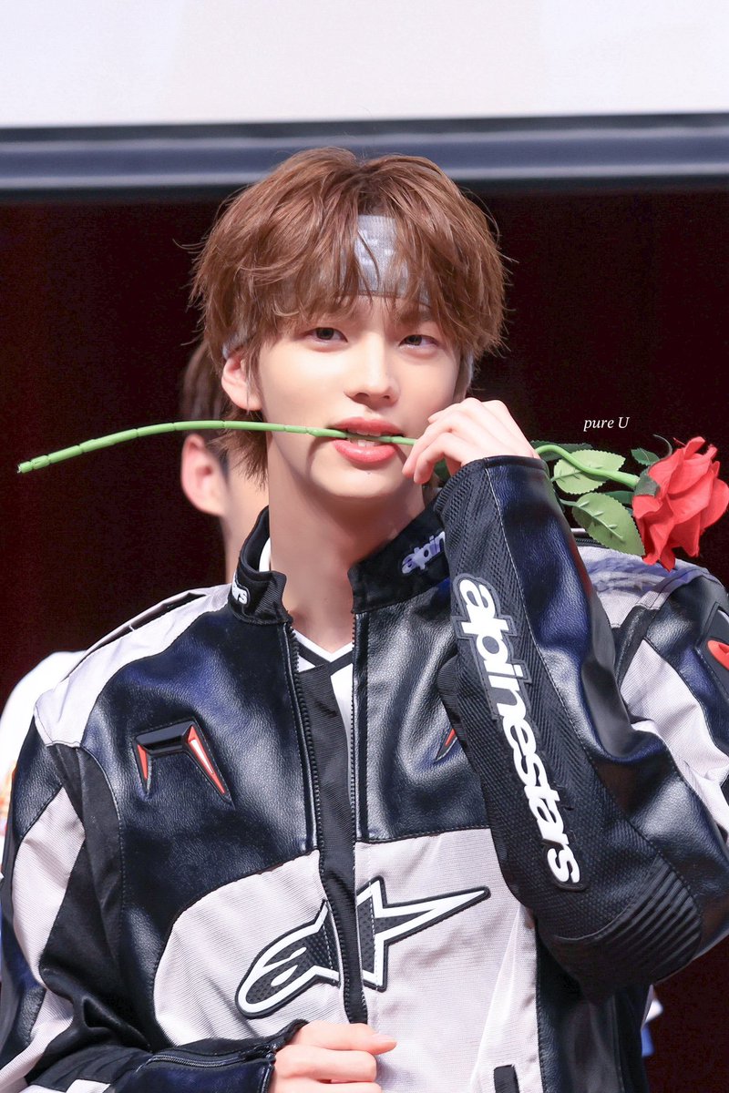 shinyuarchive's tweet photo. He's literally so fine 

#투어스 #신유 #SHINYU https://t.co/Ac9MoL4iBs