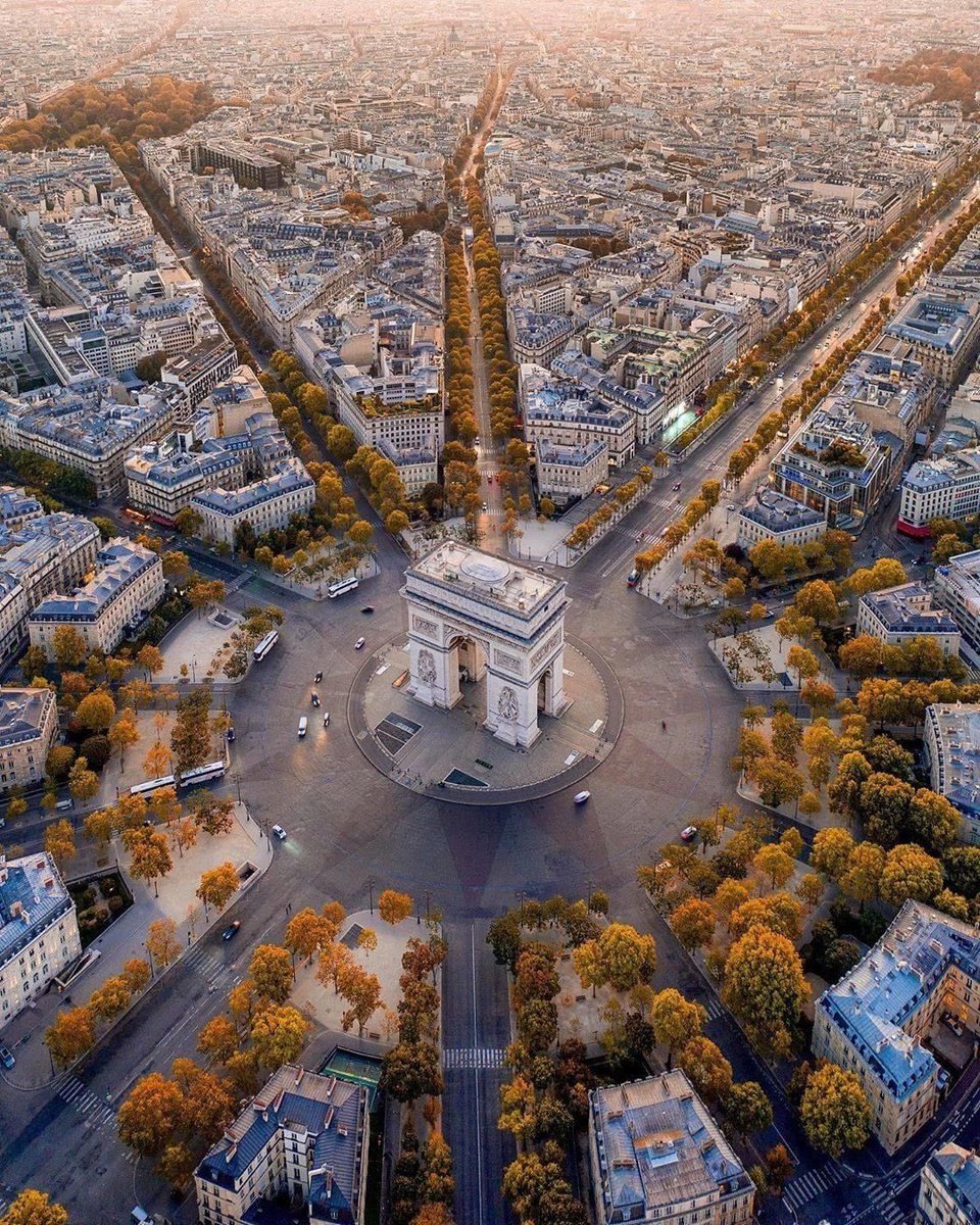 GlobalCityLens's tweet photo. Paris, France 🇫🇷 
#Paris #France https://t.co/41isHtiu0s