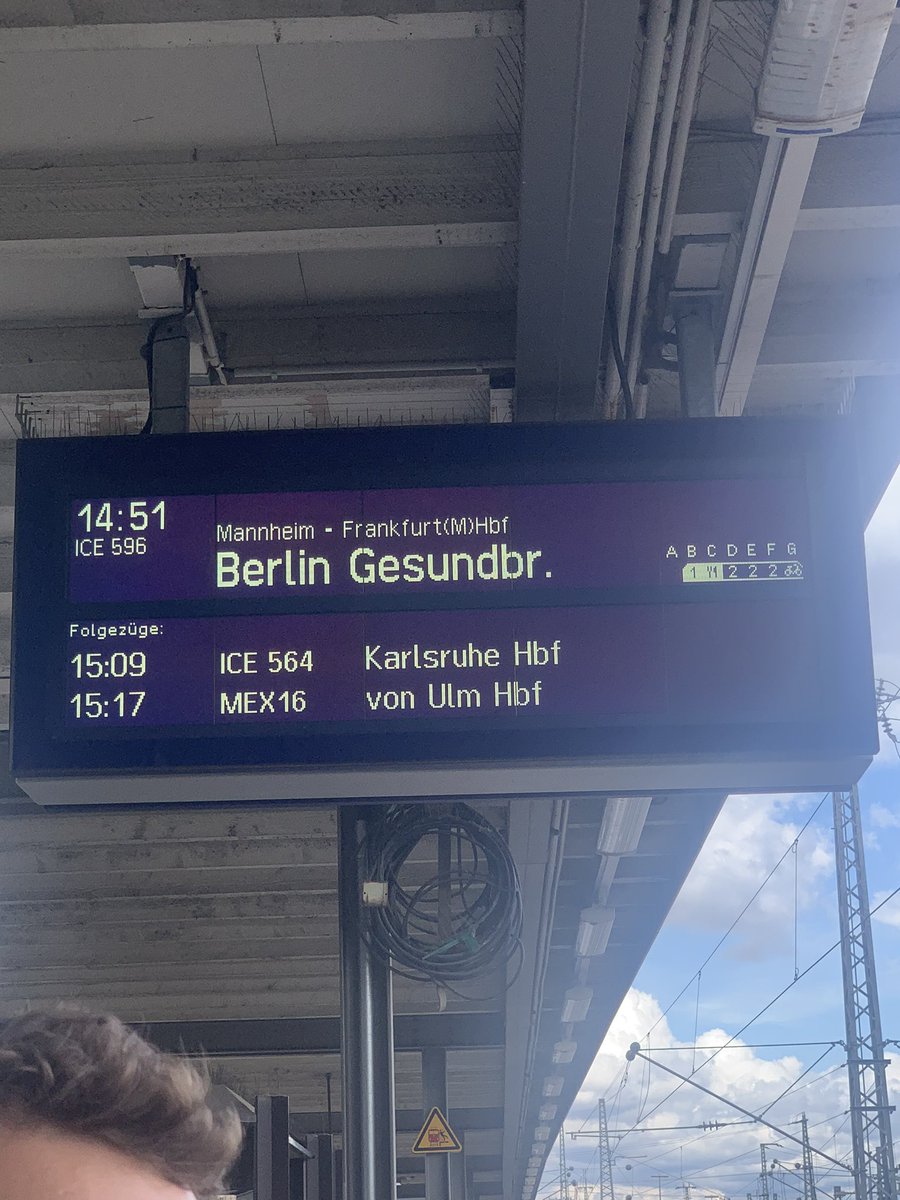 On are way, 
on are way, 
to the Berlin
On are way