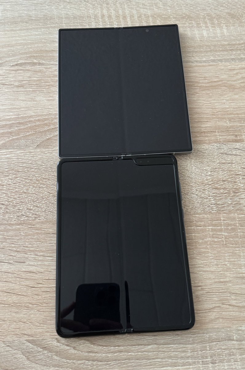 MaxJmb's tweet image. We’ve come a far way since the original #GalaxyFold to the #GalaxyZFold6