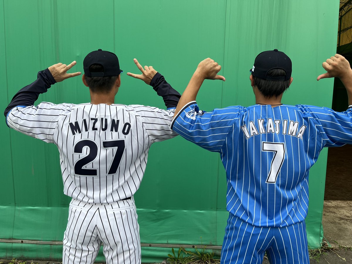 ☆新デザインユニフォーム☆ ホーム・ビジターともに縦縞のデザインを