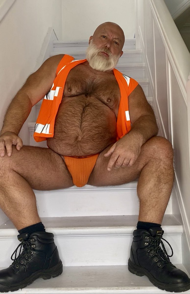 Hi Viz and booted. onlyfans.com/john_the_butch…