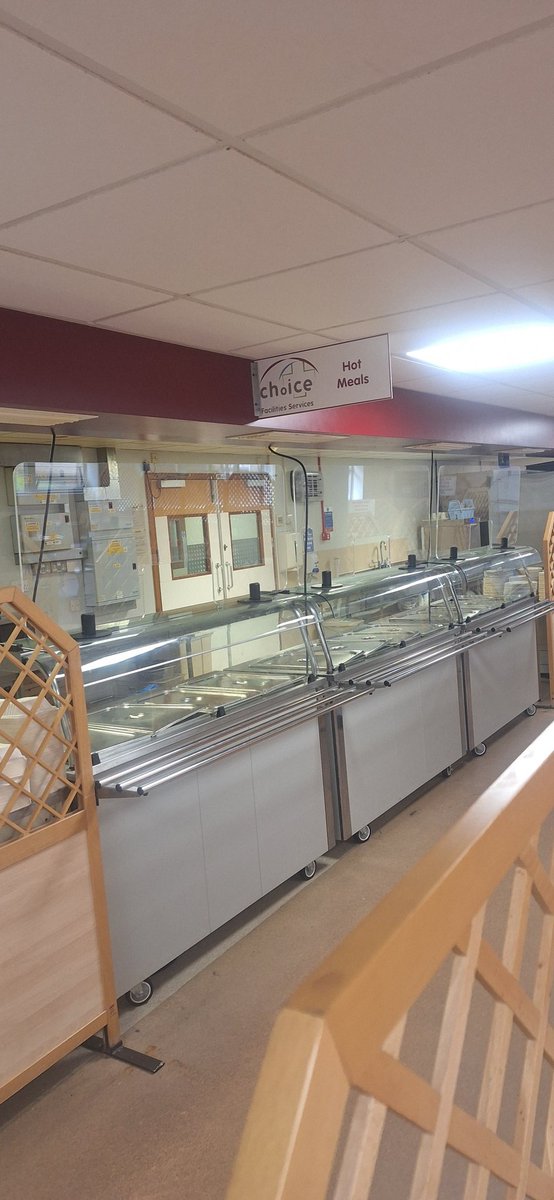 1330 on a Saturday and the canteen is a ghost town. Same as after 1700 on a week day. No provision of *any food at all* for staff. Absolutely unacceptable for a large hospital <a href="/STSFTrust/">South Tyneside and Sunderland NHS Foundation Trust</a> 
#medtwitter