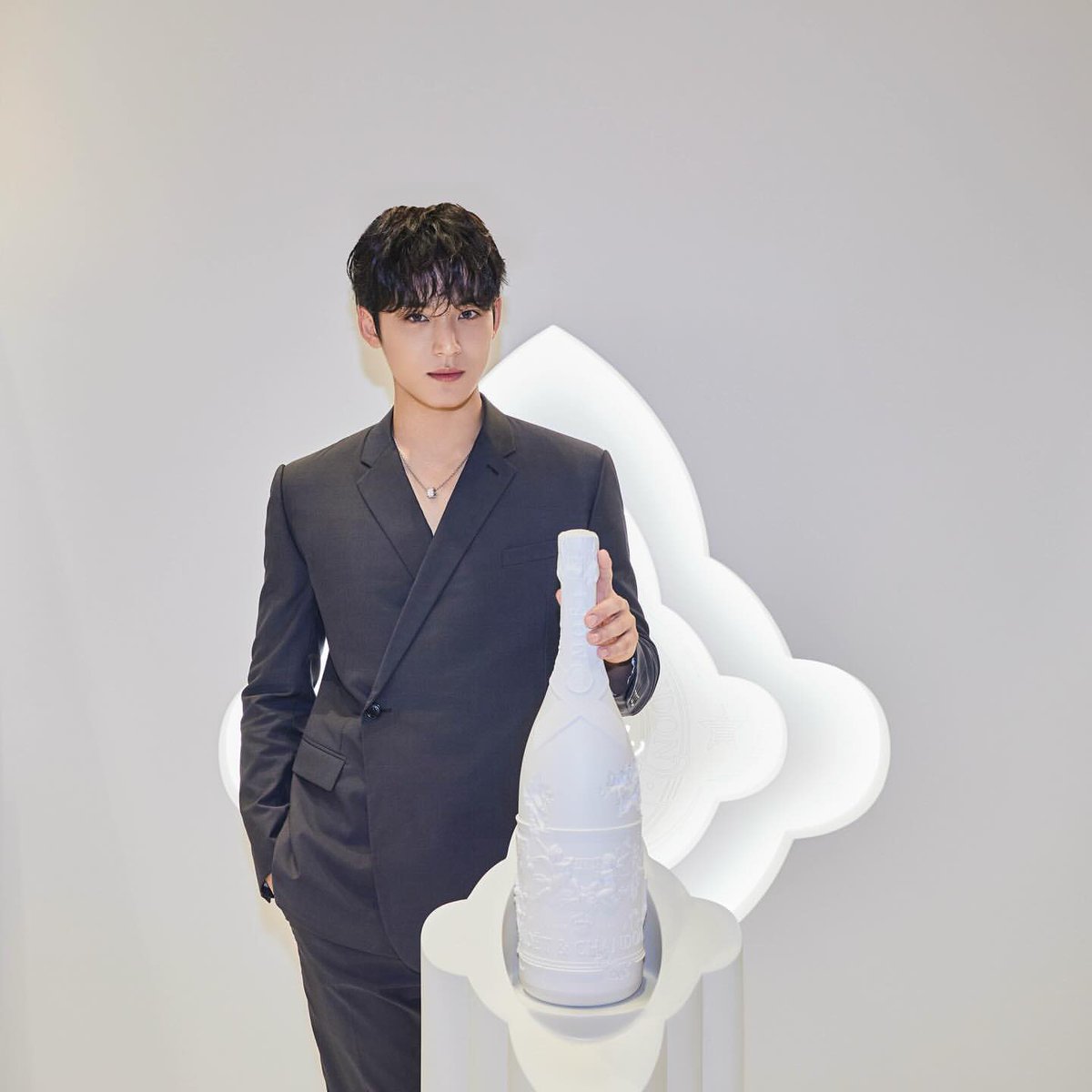 chaegyuniverse's tweet image. 🖼️🥂