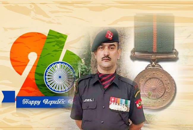 AkbarDar397157's tweet photo. Today, we salute the courage and selflessness of Lance Naik Nazir Ahmed Wani. #TheRealWani #TheHeroOfKashmir #SonOfKashmir #NazirAhmadWani #AshokChakra #RealHero #Bravery #Sacrifice #Courage #RememberingAHero #ProudIndian https://t.co/3w2C3zX6AU