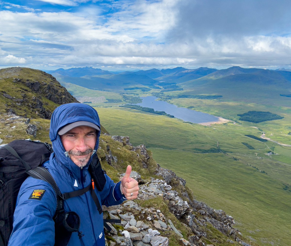 Great views from Beinn Achaladair Munro #48 - Loch Tulla nearly 3,000ft below 👍🏴󠁧󠁢󠁳󠁣󠁴󠁿