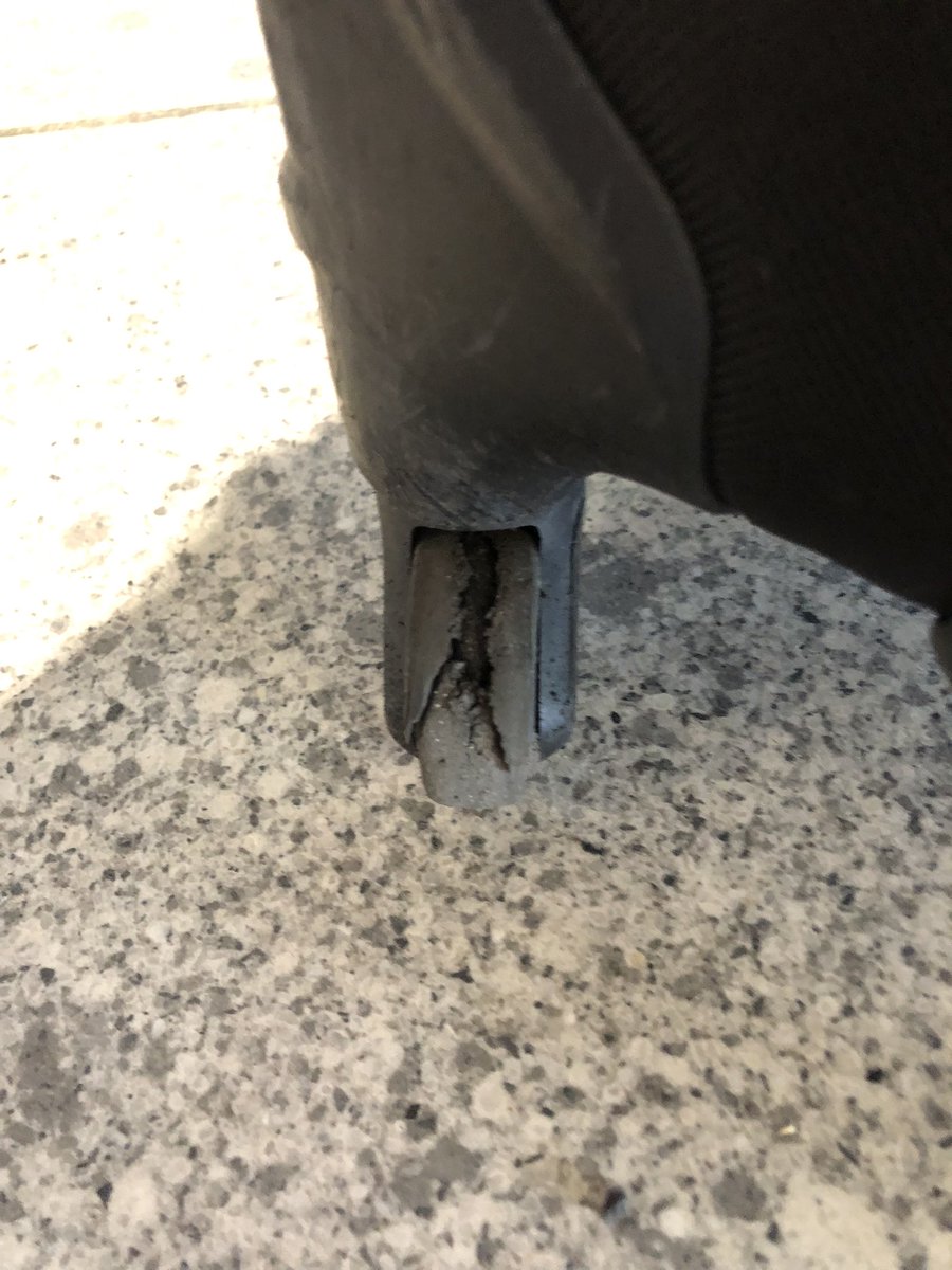 MediaRunway's tweet photo. @MySamsonite wheel is broken. Who do I contact for repair/replacement in uk? https://t.co/86QbqeZbpv