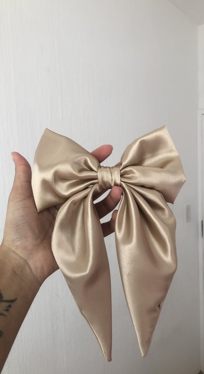 goldielocs_m's tweet photo. I make and sell these in packs of 3 for R180.
Dm to place an order.💋 https://t.co/gGOEkTs3cy