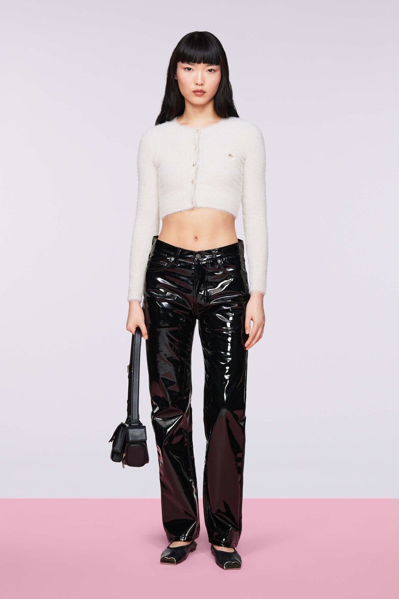 kendam_com's tweet image. Fiorucci Pre-Fall 2024 collection lookbook kendam.com/news/lookbooks… 

#Fiorucci #PreFall2024 #Lookbooks #Fashion #Kendam