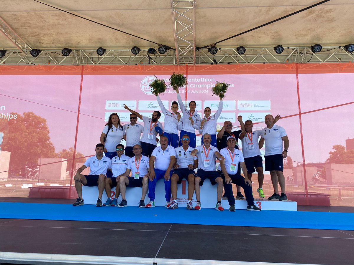 Azzurre sul tetto d'Europa a Budapest. Elena Micheli, Alice Rinaudo e Francesca Tognetti conquistano l'oro a squadre ai Campionati Europei di #pentathlonmoderno! 🥇🇮🇹👏