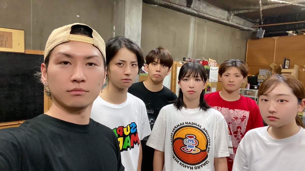 TeamJackalFeast's tweet photo. Aチーム稽古4日目！こちらもおりかえし！もうワクワクが止まらねえです！
チェキ用の写真を5枚お願いしたのにどんどん撮らせてくれるあこさん。
#TJF舞台 
#そして誰もいなくならなかった https://t.co/nqS2cIYXlN