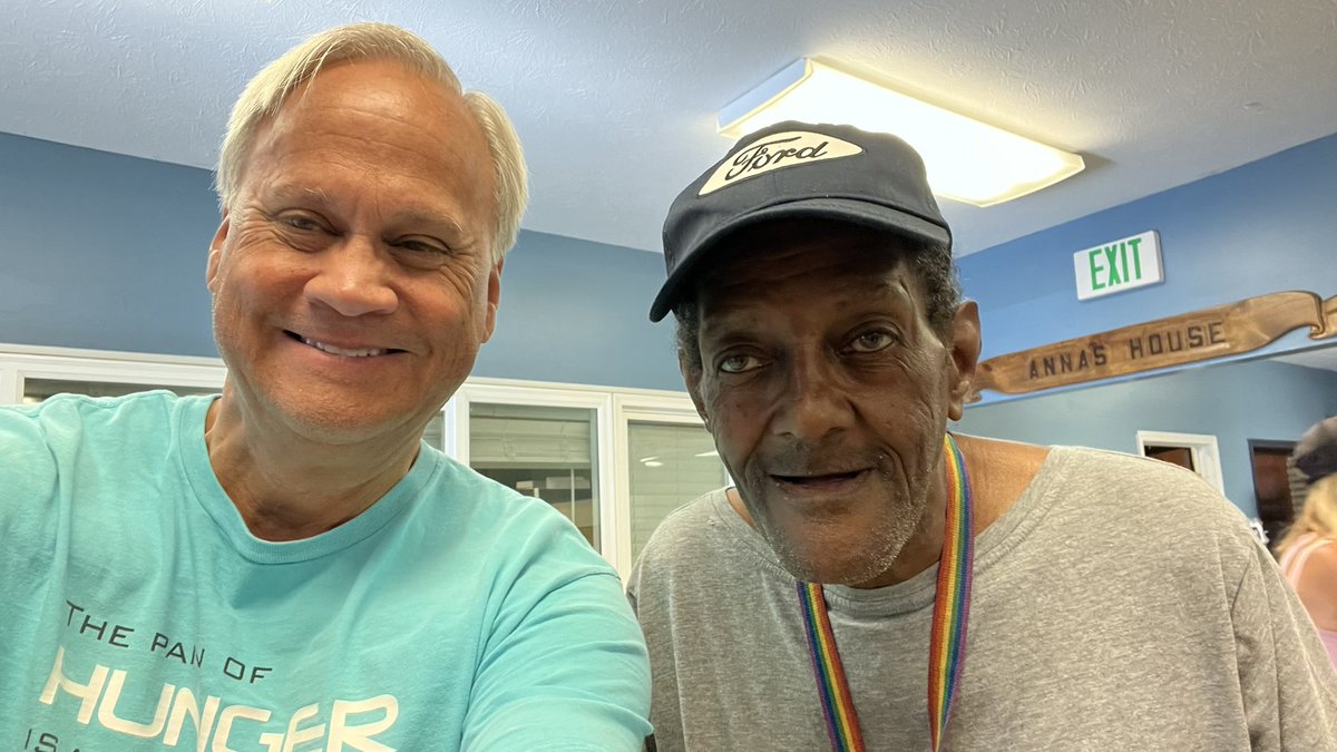 Jim_Merritt's tweet photo. @LordsPantryAtAnna’sHouse Roland (68 years old) volunteers every Saturday. A Marine who served around the world for our country. #KillHunger https://t.co/DEZHAtrV4V