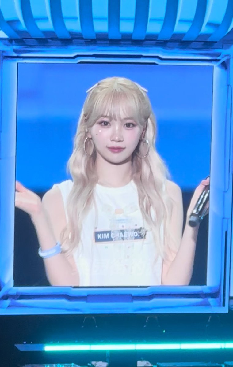 어뜩해 진짜.아이돌의군림자.