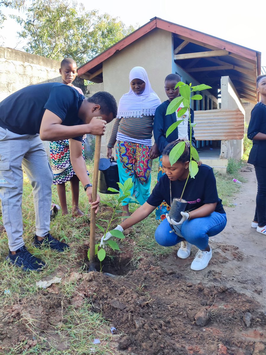 Rotaract Kwanza UDSM tweet media