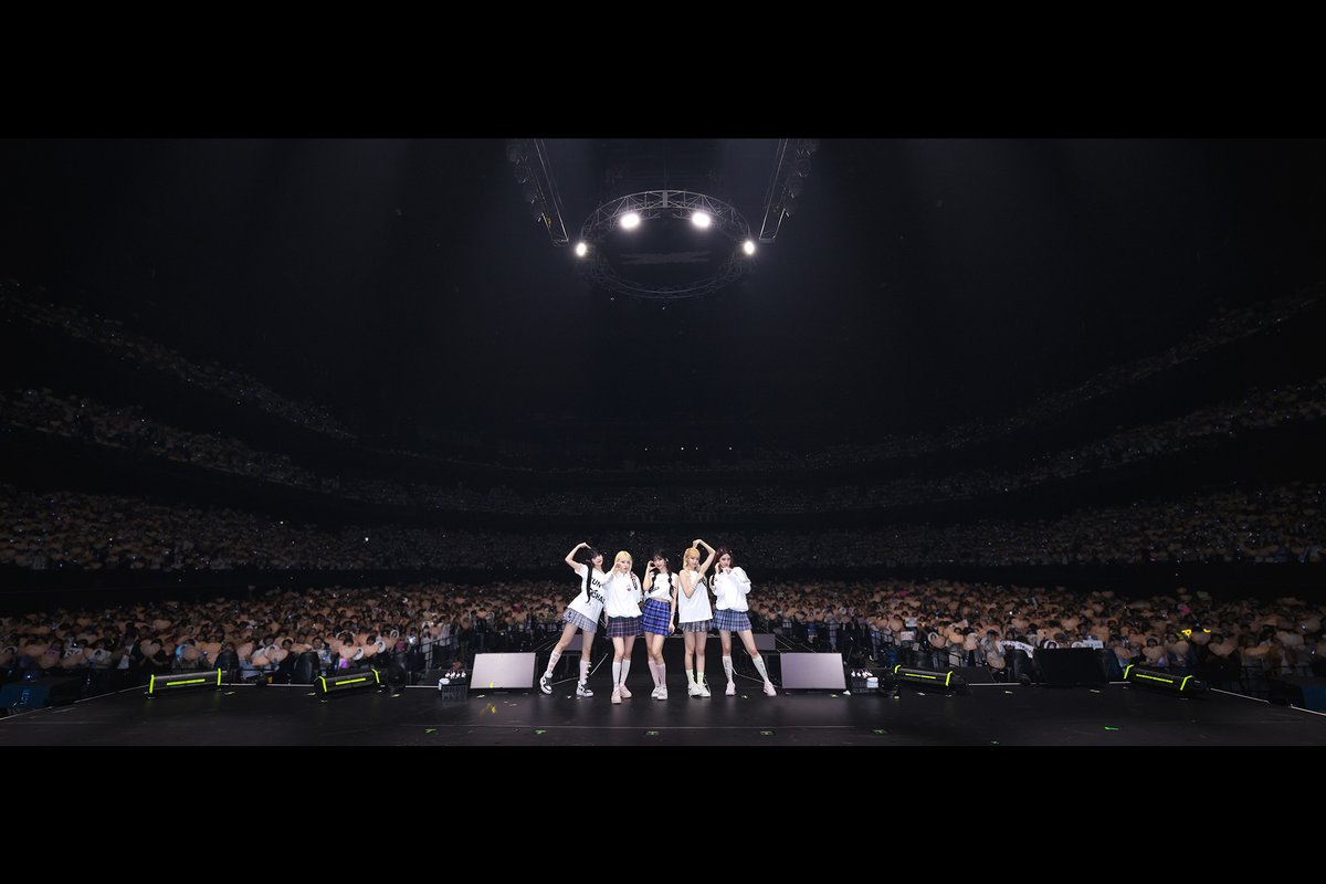 le_sserafim_jp's tweet photo. [#今日のLE_SSERAFIM]
240713 @ LE SSERAFIM FAN MEETING ‘FEARNADA’ 2024 S/S - JAPAN

いつでも夢中にさせてくれるFEARNOTが大好きです💙
神奈川初日、沢山の声援をありがとうございました☺

#LE_SSERAFIM #르세라핌
#FEARNADA
#FEARNADA_JAPAN https://t.co/2xq5mr0xhb