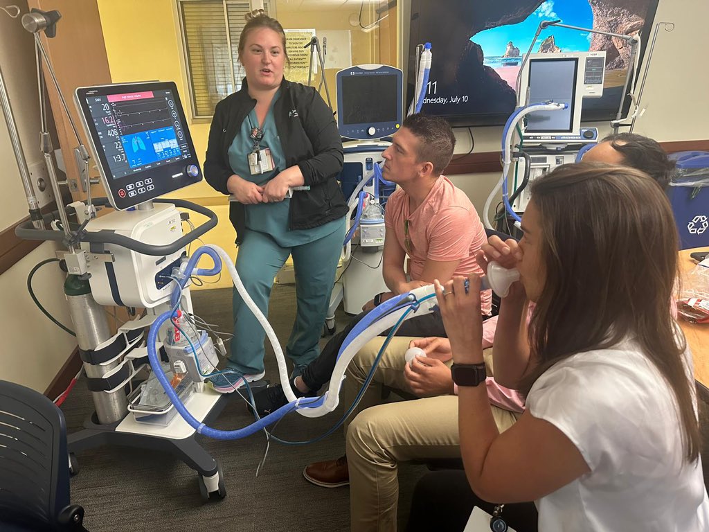JeffPulmonary's tweet photo. Our new fellows learning PFTs and ventilator modes from the patient perspective! 🫁 https://t.co/ogQ1AYs1V3
