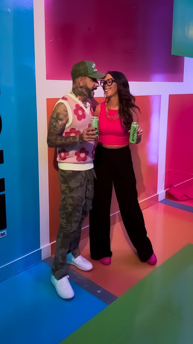 Jenny_Labbe_'s tweet photo. Ce sera tout!
Merci, bonsoir✌️🩷
@aj_mclean
#SoberDanceParty #Atypique #Mocktails #AJMcLean #AlexanderJames #BSB #BackstreetBoys #Montreal https://t.co/vw9Kmwk1Lg