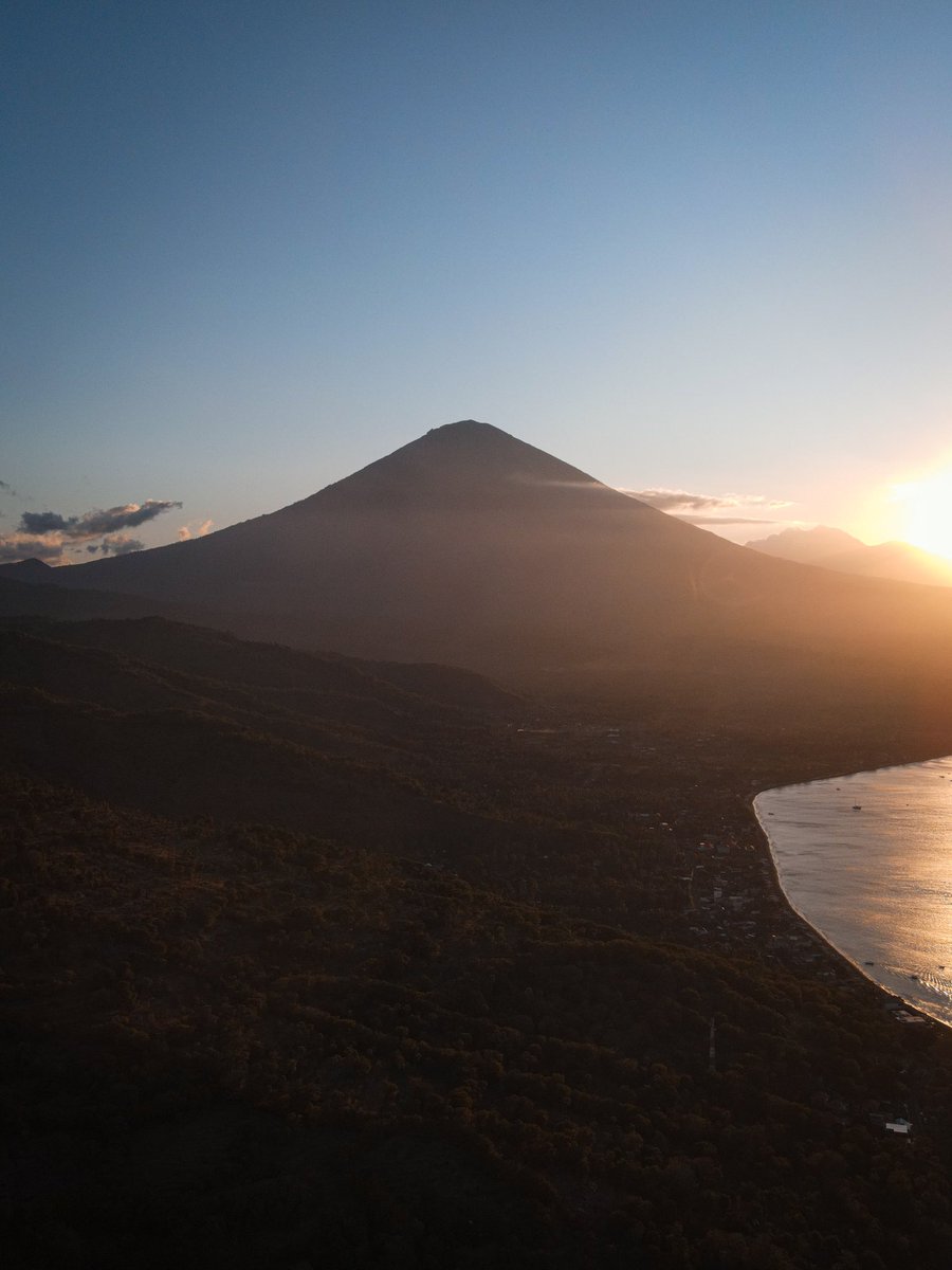 cesrdias's tweet photo. So happy, I haven’t flown my drone in a long time, managed to get this photo today 😍  

#photography #drone #bali https://t.co/4VbaNrNQs5