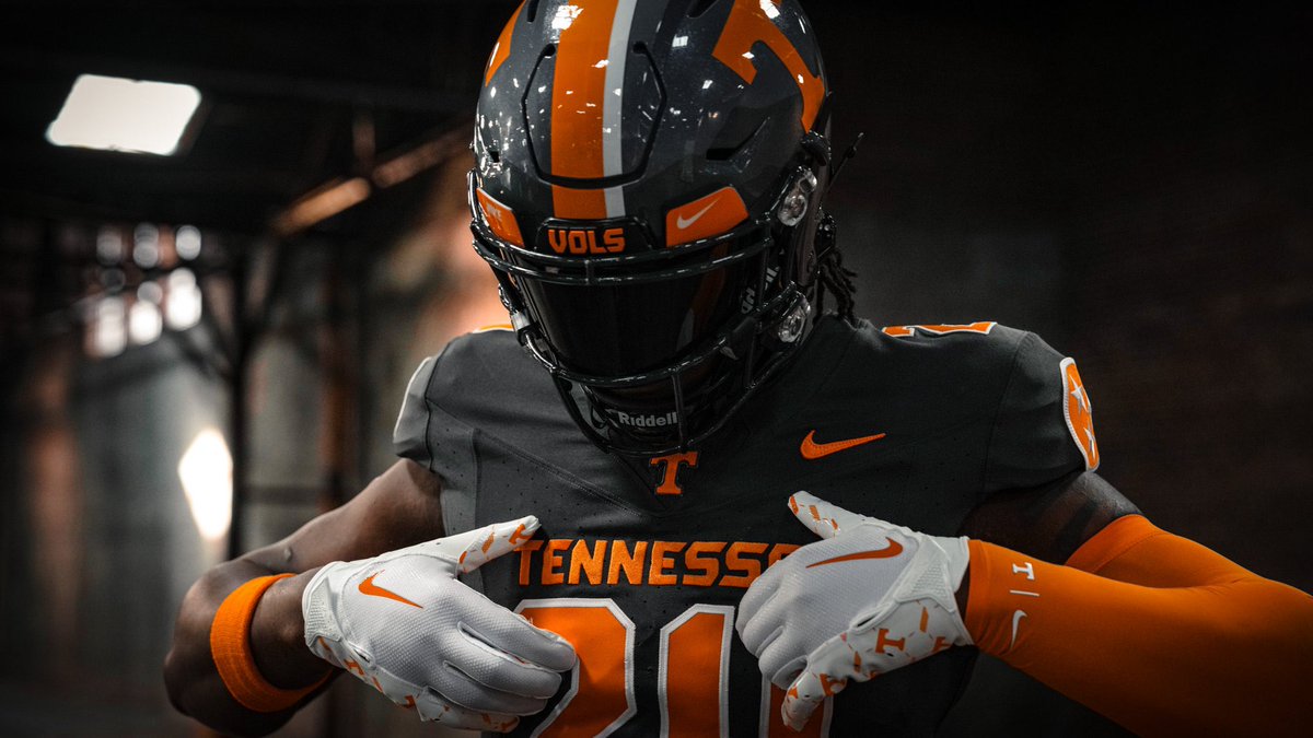 CFBKings's tweet photo. Tennessee just released new Smokey Grey uniforms for this season 🔥👀 https://t.co/z8GU5LNYiD