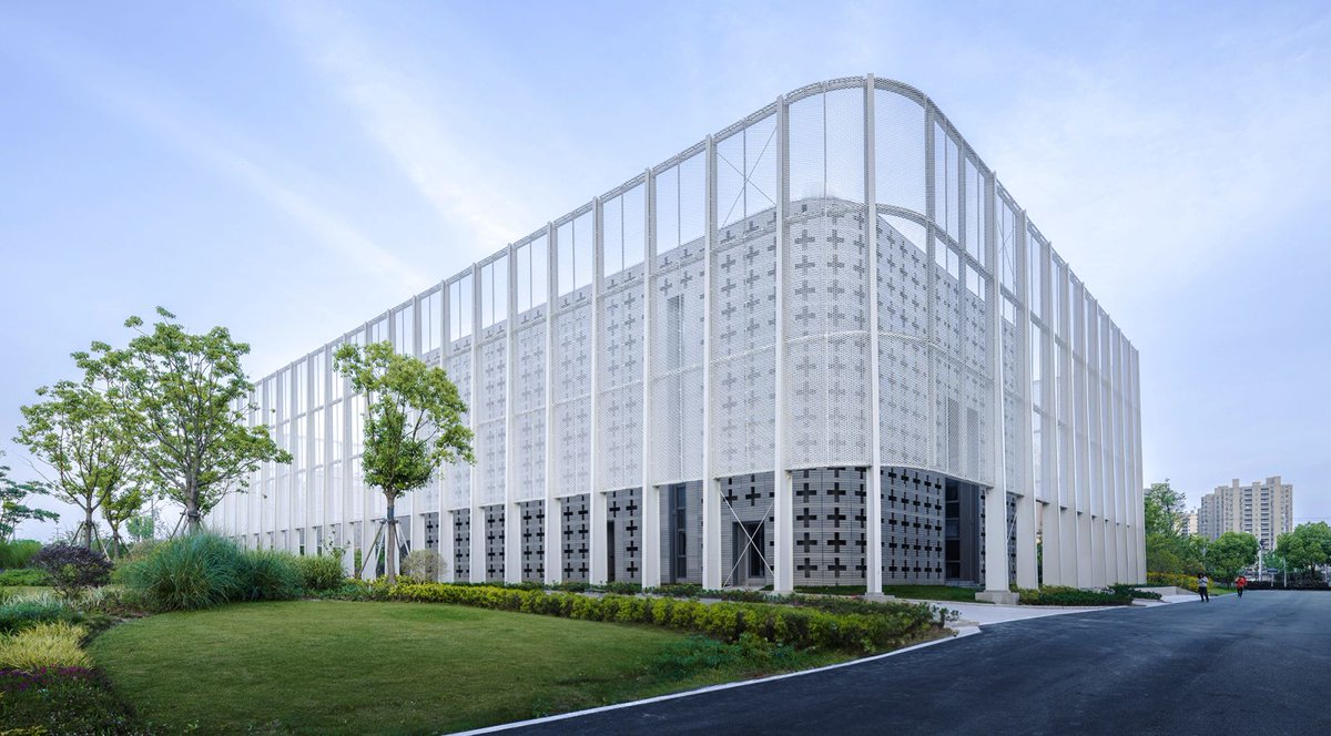 aasarchitecture's tweet image. Fengxian Qixian Jesus Church by Wutopia Lab
#architecture #auditorium @wutopia.lab tinyurl.com/mrxn65yu