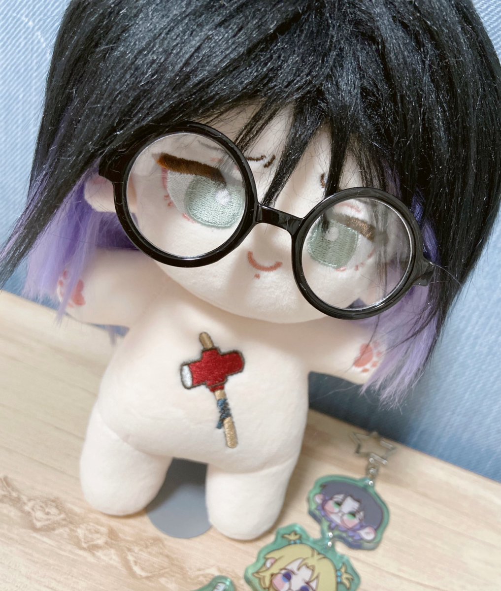 「徐庶同人ぬいをお迎えしました。 肉球とハンマー刺繍がとても可愛いです」|かさねのイラスト