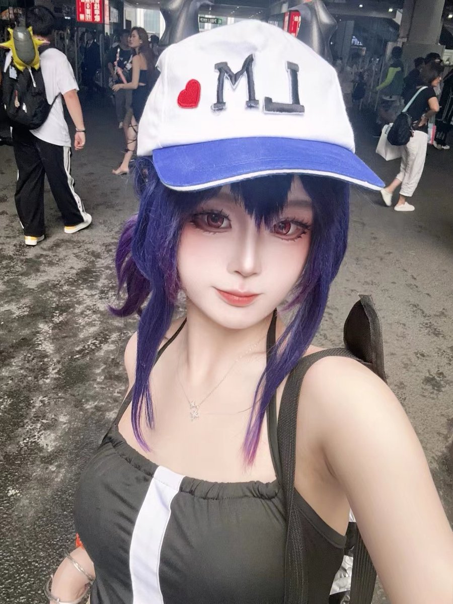 昨天bw的陈sir https://t.co/rS88DzEbSr