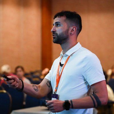 The laboratory is delighted to welcome Dr. Leandro Fernandez-Garcia, who obtained his PhD at the Univ de Chile and postdoc work at the Univ Andres Bello also in Chile. Leandro will continue his exciting work on the mechanism of flavivirus translation initiation.