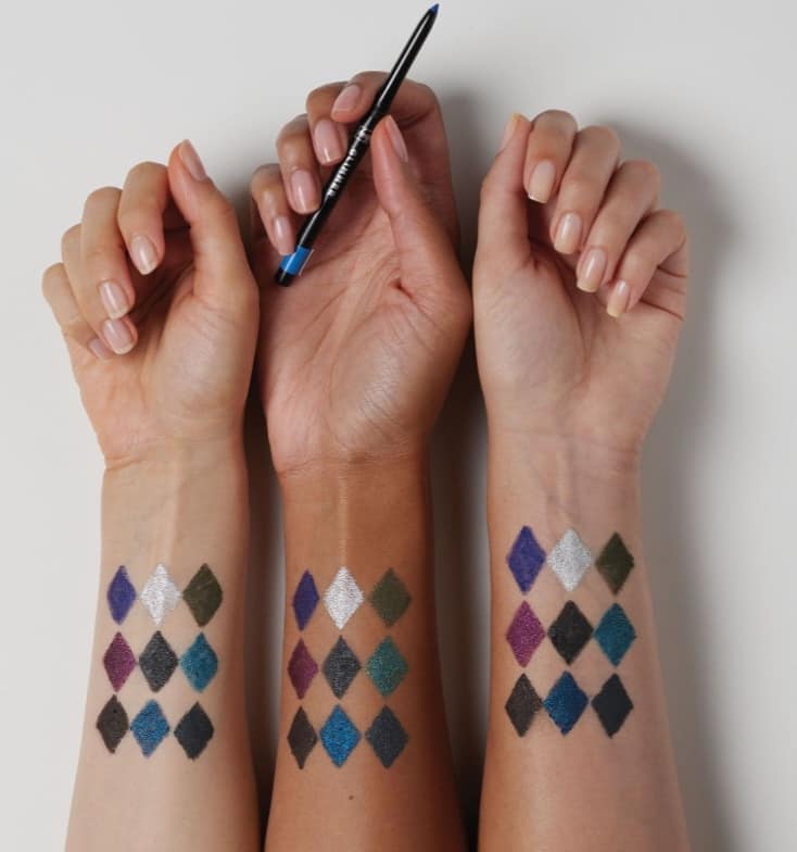 pamsavonshop's tweet image. fmg Glimmer Liners for Eyes, Brows and Lips -- 40 shades to choose from, and all on sale now!  Find them on the back page of Campaign 15! #GlimmerLiners #AvonMakeup #StockUpSale #AvonRep #pamsavonshop @avoninsider avon.com/repstore/pamwa…