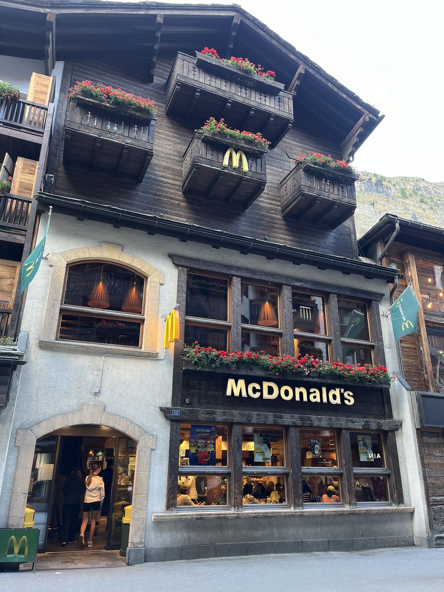 WaterlooSunset's tweet photo. Even McDonalds are clearly signed up to the unique #SpiritOfPlace - Zermatt🏔️ Switzerland #TeamBWOnASwissRoll🇨🇭 https://t.co/Z1ItcxKNko