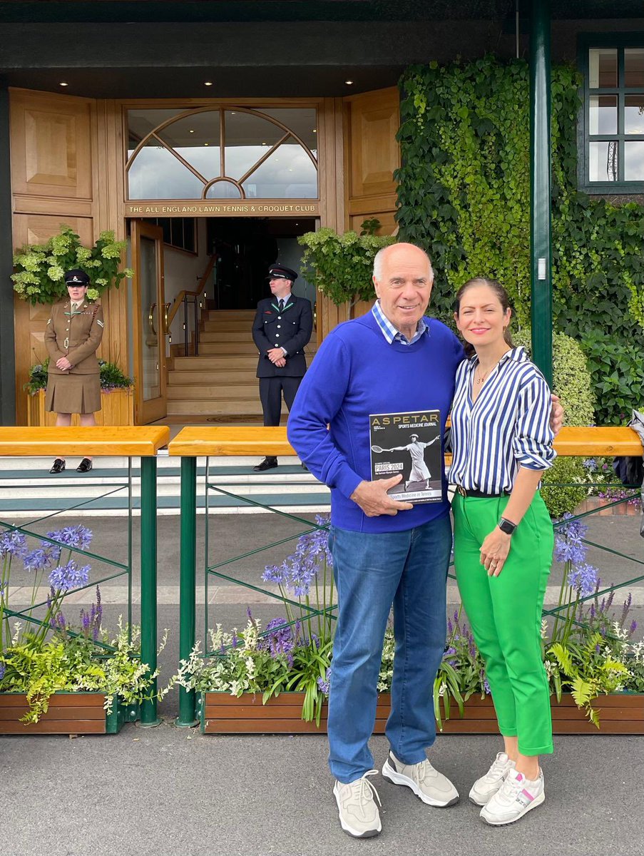Great to catch up at <a href="/Wimbledon/">Wimbledon</a> this week with <a href="/Popovicnebojsa4/">Popovic Nebojsa</a> ! We discussed take home messages from <a href="/Aspetar/">Aspetar سبيتار</a> Journal’s ‘Sports Medicine in Tennis’ edition while watching tennis champions in action 

#Wimbledon #Sportsmedicine #Tennisphysio #Aspetar #Tennis #Lovemyjob