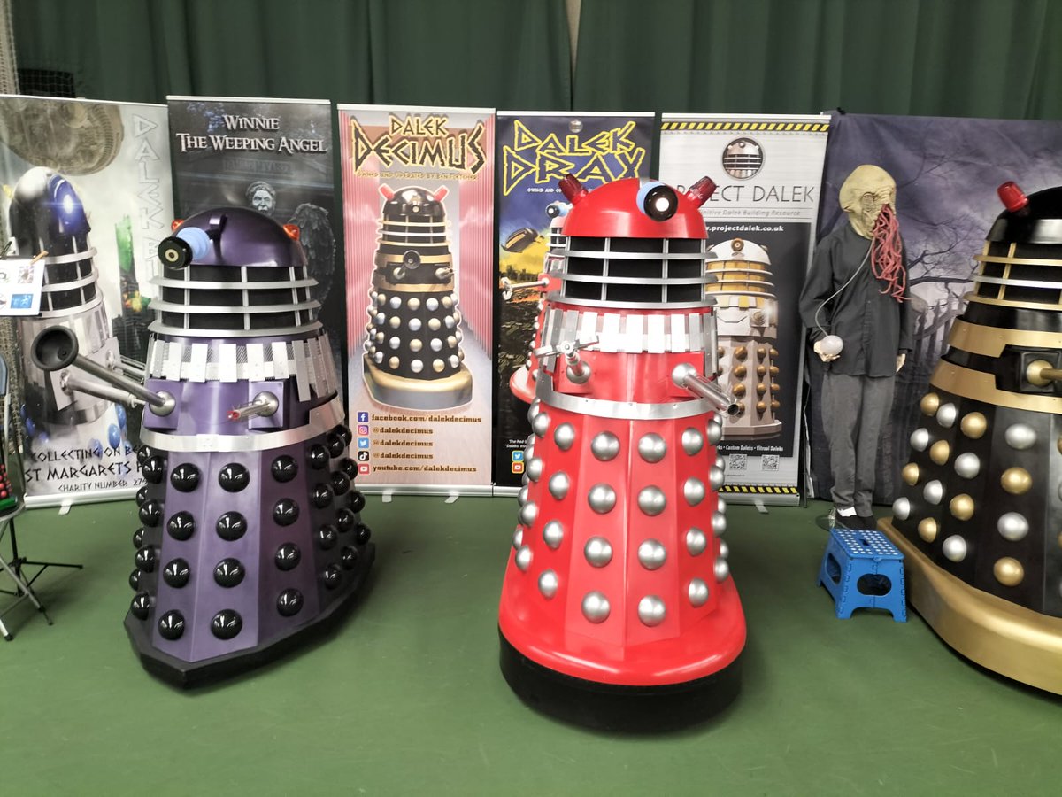 dalekdecimus's tweet photo. Excellent day today at UKCGF
#dalek #daleks #dalekdecimus #dalekdrax #dalekblitz #dalekscorpius #doctorwho #drwho #ProjectDalek #skprops #ukcgf #gloucester #comiccon https://t.co/KdyJDVctBM