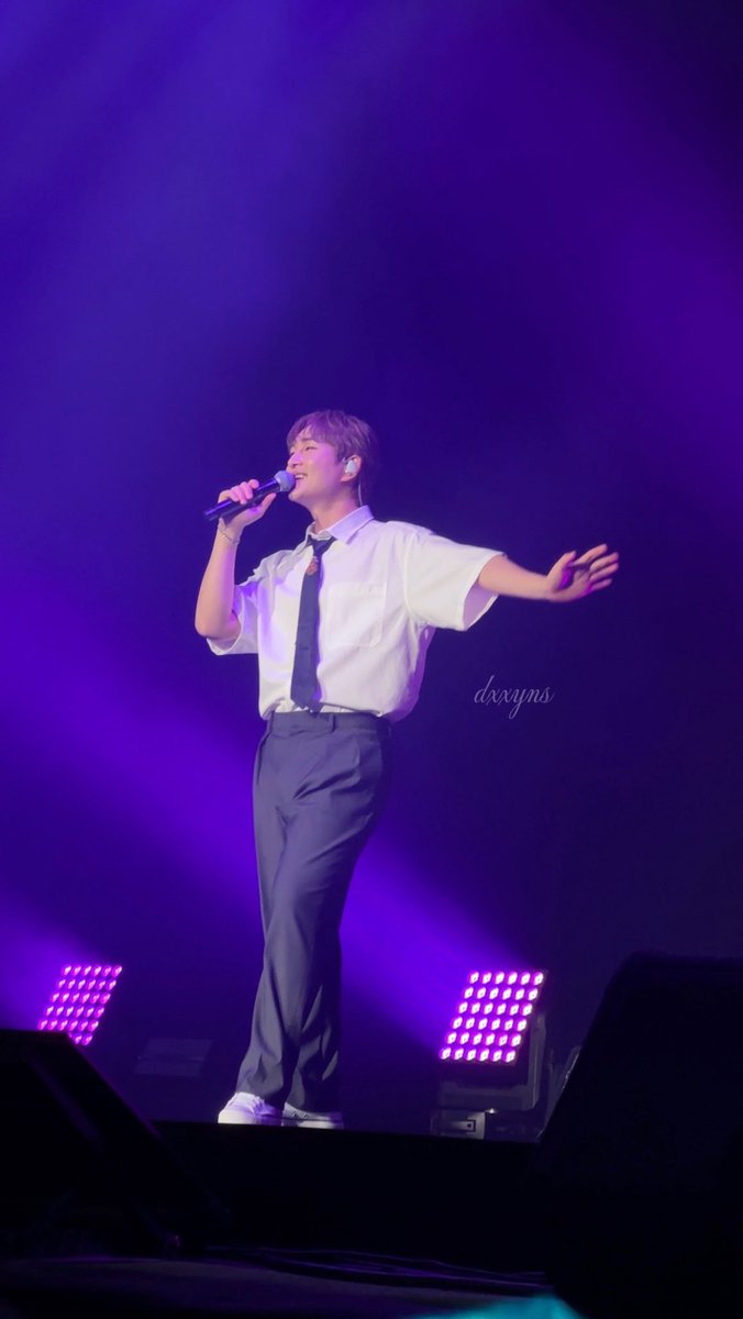 dxxyns's tweet photo. 240713 ONEW <GUESS ! > FANMEETING IN TAIWAN

진기야 노래해줘서 진짜 고마워🩵 사랑해~
#ONEW #ONEW_GUESS #온유 https://t.co/saJIsuVRYv