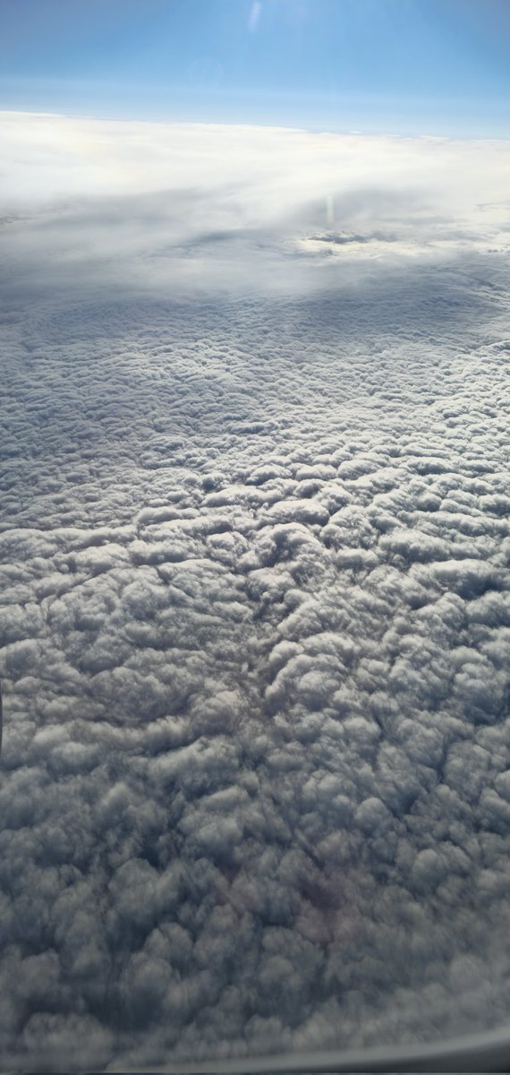 Demo2020cracy's tweet photo. #UK, on the other side of the geoengineered, sunlight-blocking "cloud", this is what it looks like.
Keep pretending all is normal, but you KNOW it isn't. https://t.co/002q1iYGMP