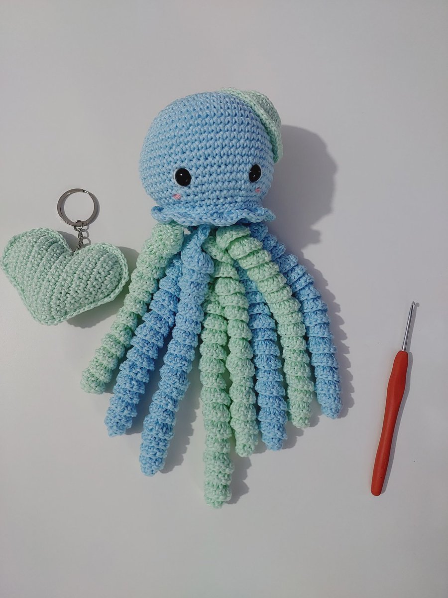 ateliedaliv's tweet photo. 💜Amigurumi Polvo disponível na Shopee e Cupom de FRETE GRÁTIS 
💰55,00 cada
https://t.co/F3v0PwI2JR
#shopeehaul #shopee #crochet #croche #chadebebe #presente @shopee_br @achadinhodasho @promoachadinhos @BestPromosBr https://t.co/I8hL2bC1G1