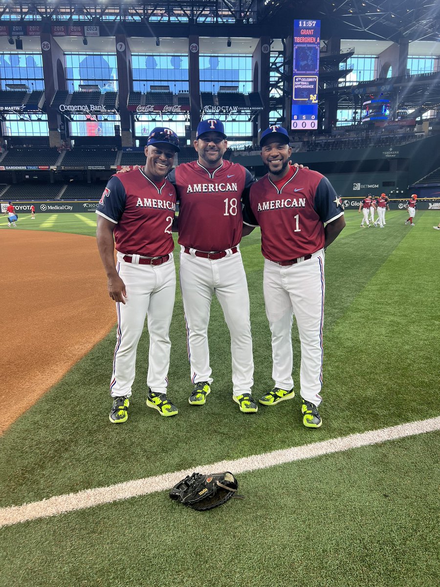 Rangers__Nation's tweet photo. Damn. I’m getting older. 🥲

(📸: @Evan_P_Grant) https://t.co/cuZyapQBvZ