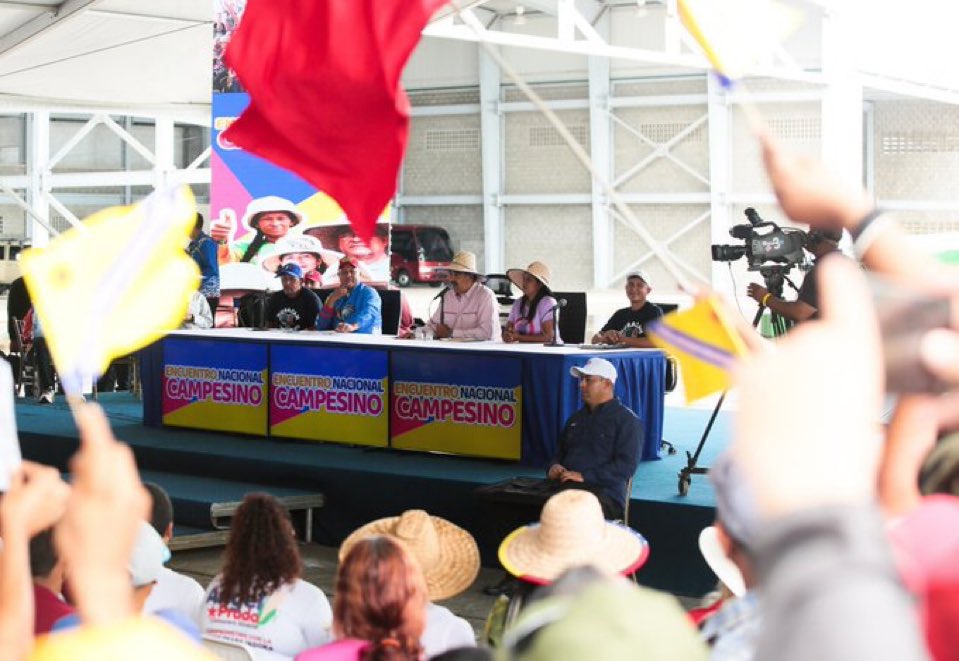Alfred Nazareth (@luchaalmada) on Twitter photo #Ahora Pdte. <a href="/NicolasMaduro/">Nicolás Maduro</a>: anuncio la creación de un Fondo Especial Económico de financiamiento para la Agricultura Conuquera, comunal y popular
#13Jul
#PoesíaEnMovimiento #Ahora Pdte. <a href="/NicolasMaduro/">Nicolás Maduro</a>: anuncio la creación de un Fondo Especial Económico de financiamiento para la Agricultura Conuquera, comunal y popular
#13Jul
#PoesíaEnMovimiento