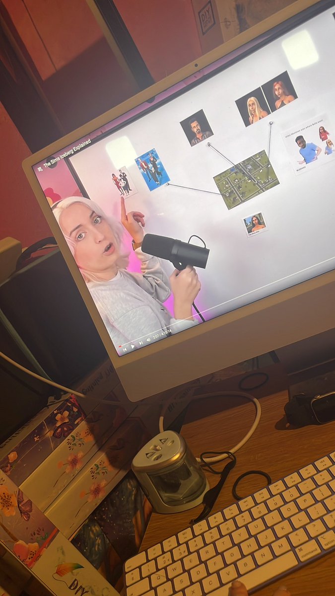 SJaysims's tweet photo. Am I about to watch a 4 hour video on sims?? 

Only answer yes 😂😂 https://t.co/61PNqOddoI