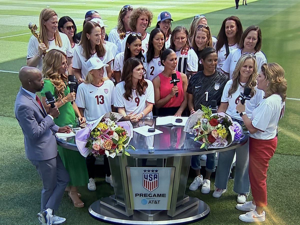 WomensGameMIB's tweet photo. 99ERS REUNION ❤️🤍💙

Ahead of today’s USA-Mexico sendoff match, the 99ers reunite to celebrate the 25th anniversary of their iconic World Cup victory. Amazing to see these 20 champions together again 💐 ❤️ https://t.co/2tAExUeEv0