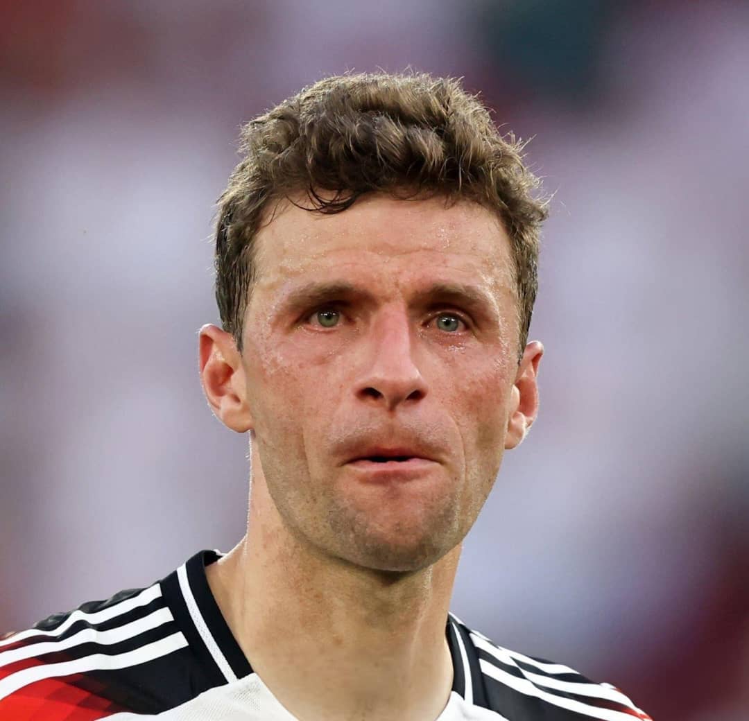 TTraemuziq's tweet photo. @FakeDevilTikTok @Mufclamin @centredevils @MullockSMirror Like when Wolves won the Premier League with the Portugal National team! https://t.co/oT3JMw1Ol6