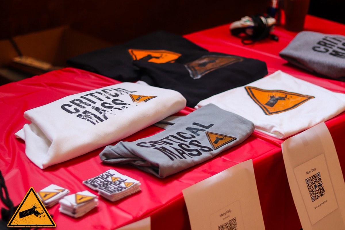 Make sure to check out the awesome vendors here today! Controller fixes, custom buttons, and our critical mass merch!