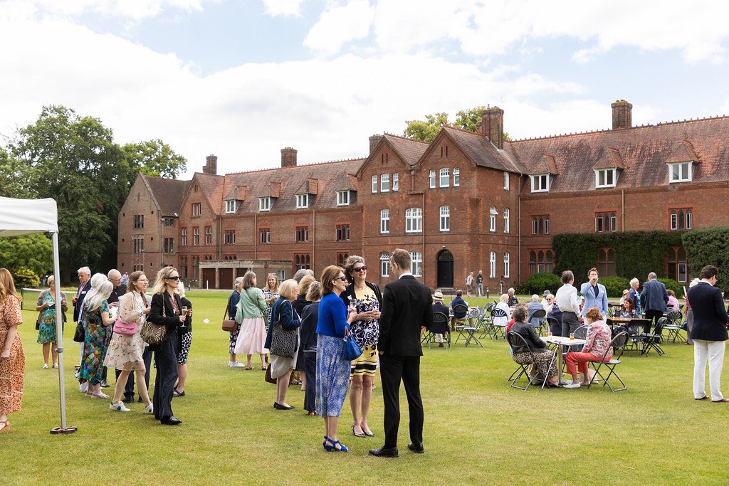 CrystalCYFu's tweet photo. Thank you @GirtonCollege for inviting me to speak at the Garden Party! 🌹🥂

I had a wonderful afternoon meeting alumni from the 1950s through to the 2010s and being inspired by their life stories and experiences. 💚 https://t.co/zx074rOjjs