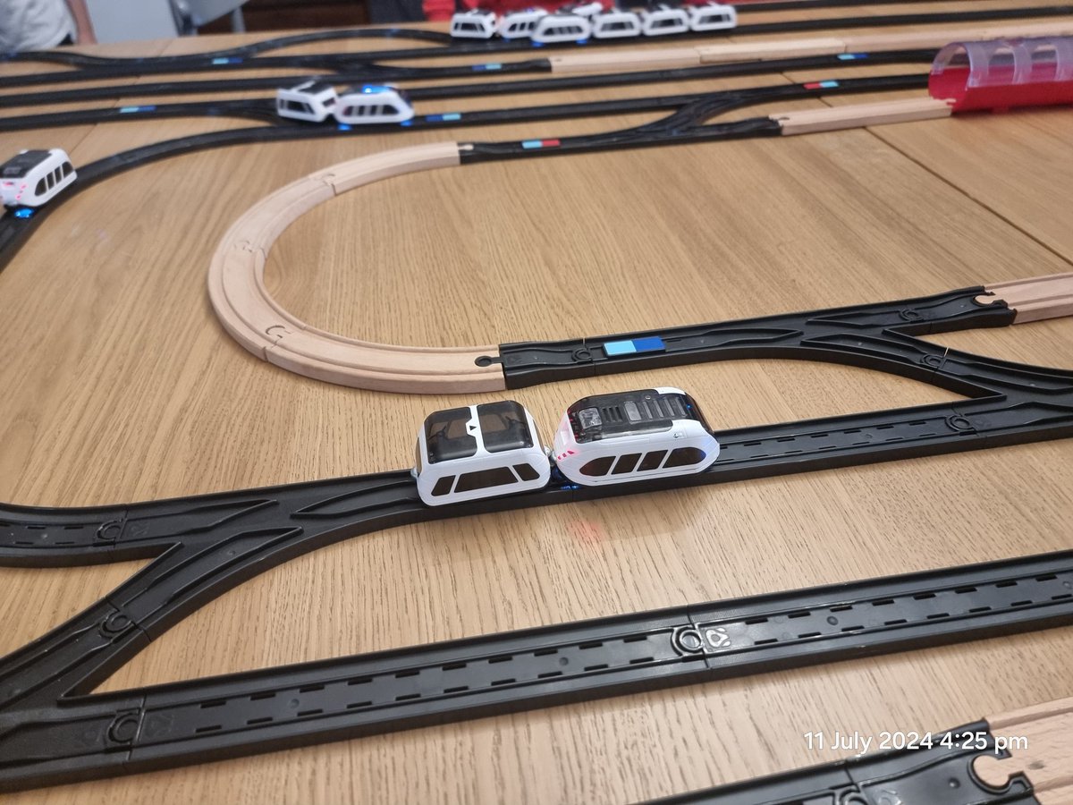 TsuiAllen's tweet photo. @hodge_jo @MrsMounsey @HananSonya I've arranged to come up to @EurekaDiscover in Birkenhead on 29th August to hopefully establish a collaboration with @intelino and the @CRESTAwards #EngineuityChallenge Discovery workshop for 10 to 14 year olds. https://t.co/3aKpVsk01L